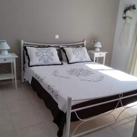Evi's Sea View Villa